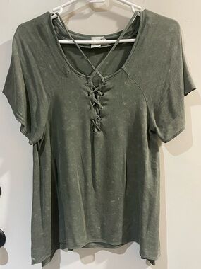 Paper Crane Olive Green Lace-Up V-Neck Short Sleeve Top
